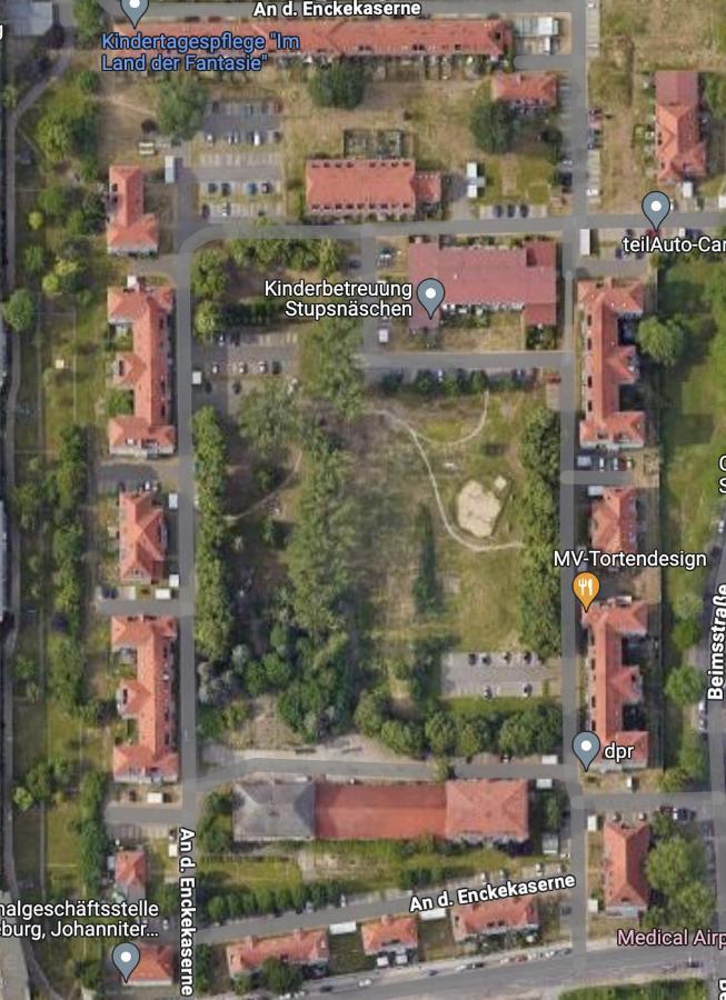Ruhig - Privatparkplatz - Barrierearm Quiet - Private Car Park - Low Barrier มัคเดอบวร์ก ภายนอก รูปภาพ